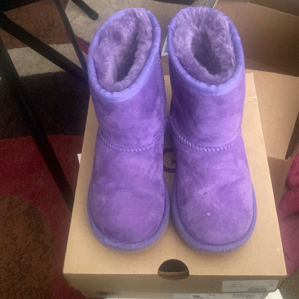 Girls purple Ugg boots